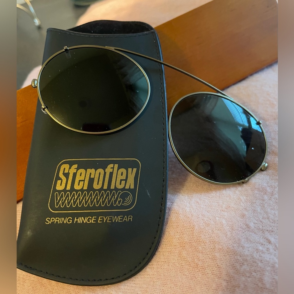 Spring hinged sunglasses 🕶️ shades.